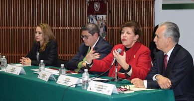 Panel "Constitución de la Ciudad de Méxlco y Derechos Humanos"