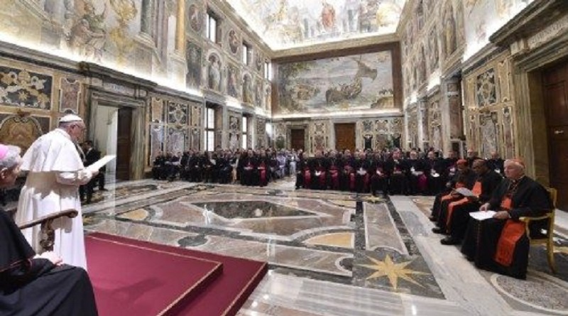 El Papa quiere sacerdotes para la gente, no dominadores de la grey