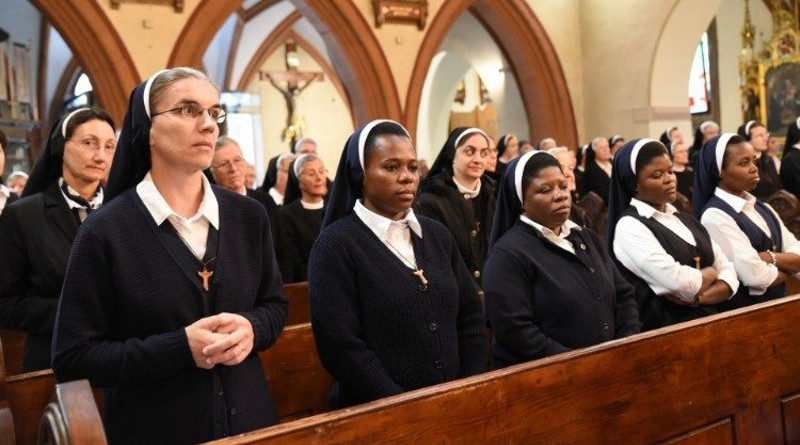 Tras una primera, el Papa Francisco crea nueva Comisión para estudiar diaconado femenino